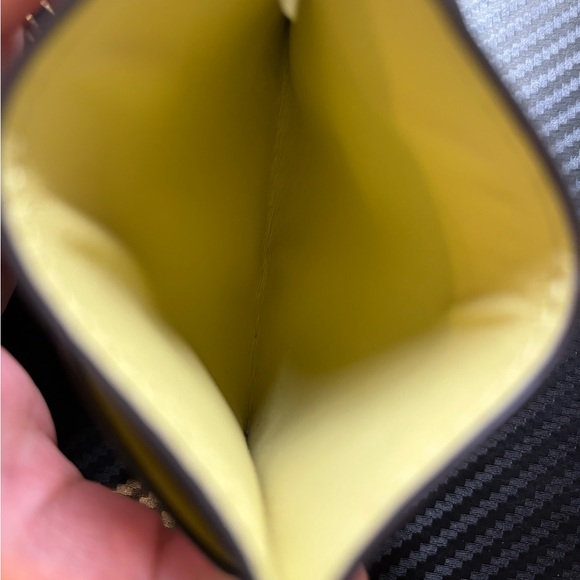 Tory Burch Card Case- Fair Condition. - Picture 3 of 9